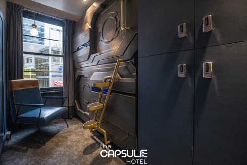The Capsule Hotel 