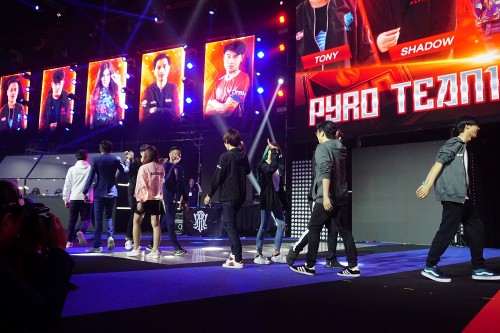 Garena World