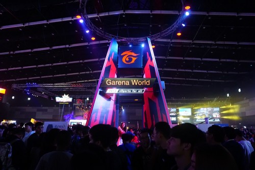 Garena World
