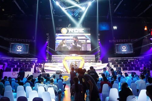 Garena World