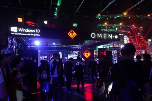 Garena World