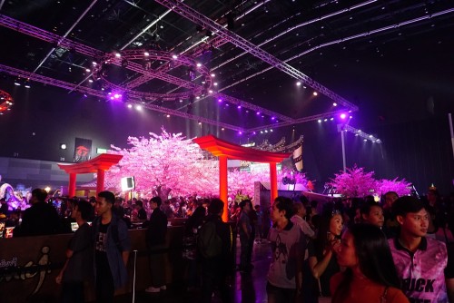 Garena World