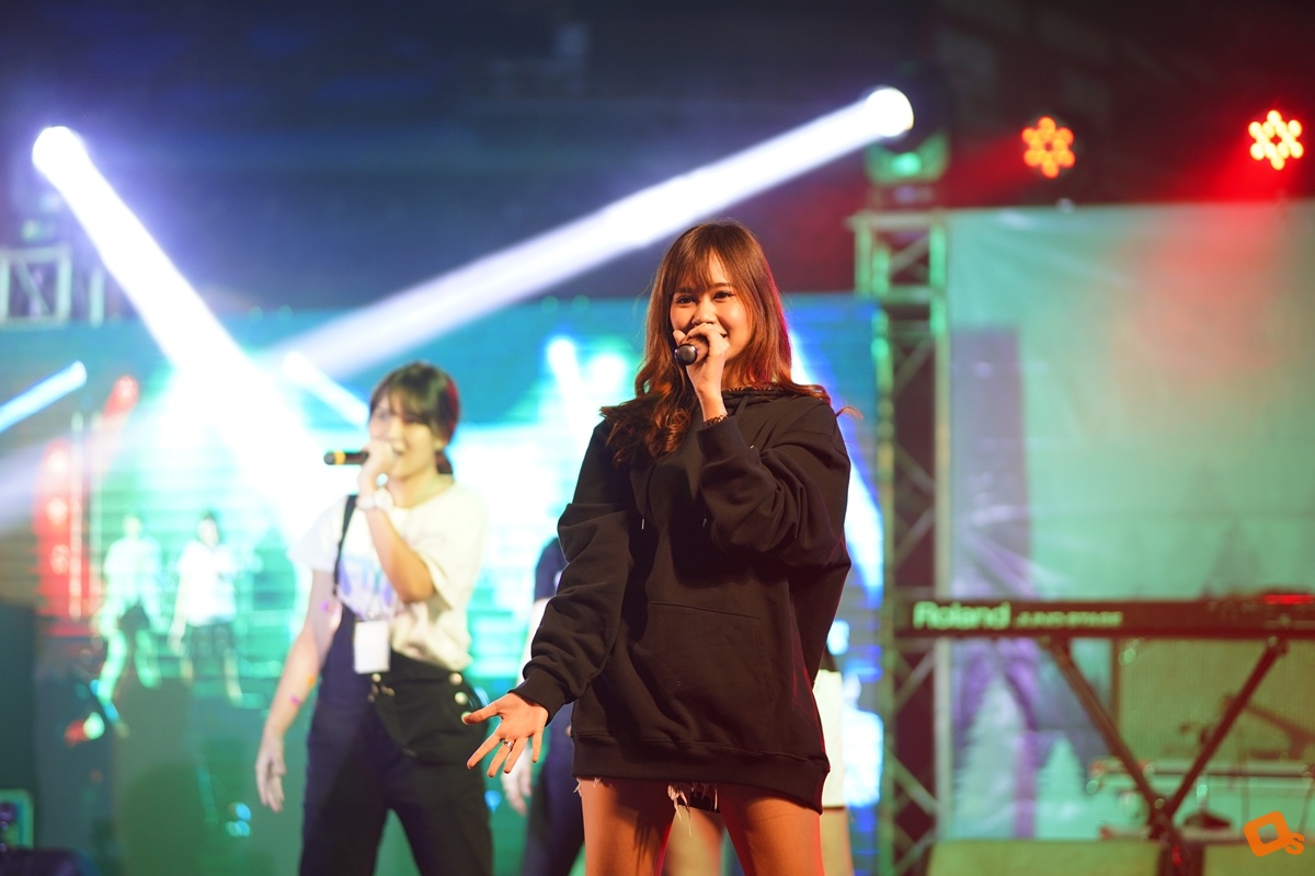 Idol on Ice
