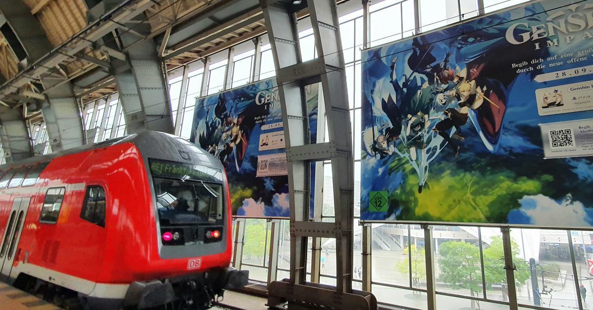 Genshin Impact ติดป้ายโฆษณาโปรโมทอย่างยิ่งใหญ่ตามสถานีรถไฟในหลายประเทศ