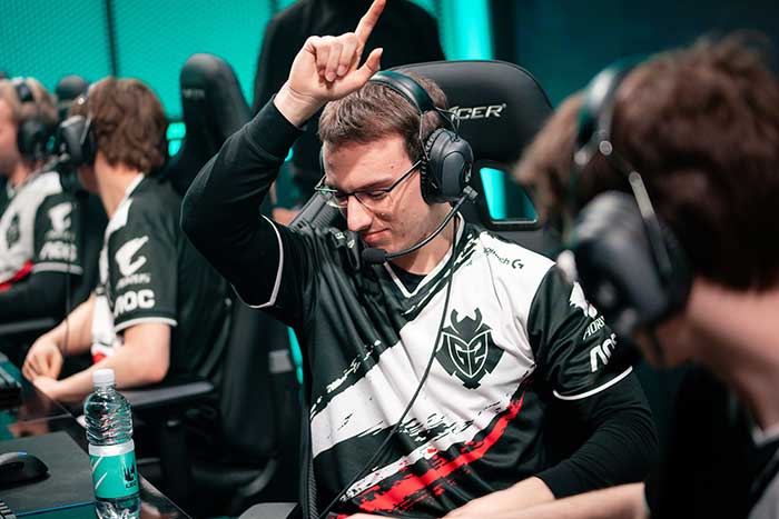 League of Legends หรือ LoL
