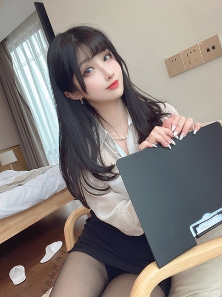 Rioko凉凉子