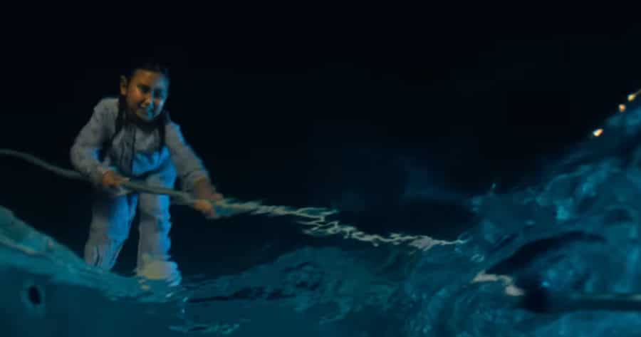 Night Swim ค่ำคืนอย่าแหวกว่าย